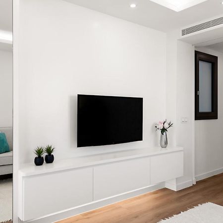 Sunny Modern Apartment Perfect Located 에스테포나 외부 사진